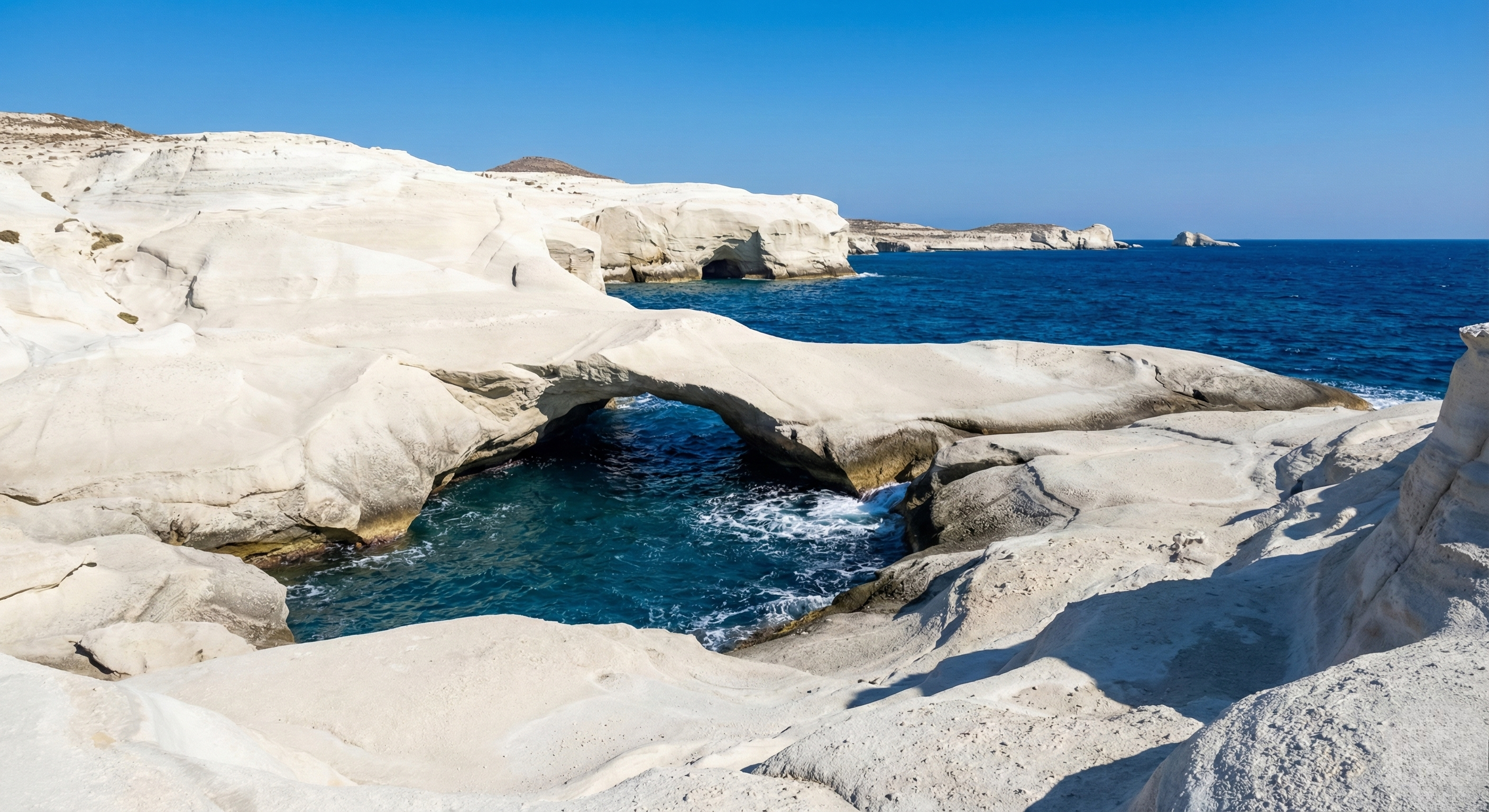 Sarakiniko Beach